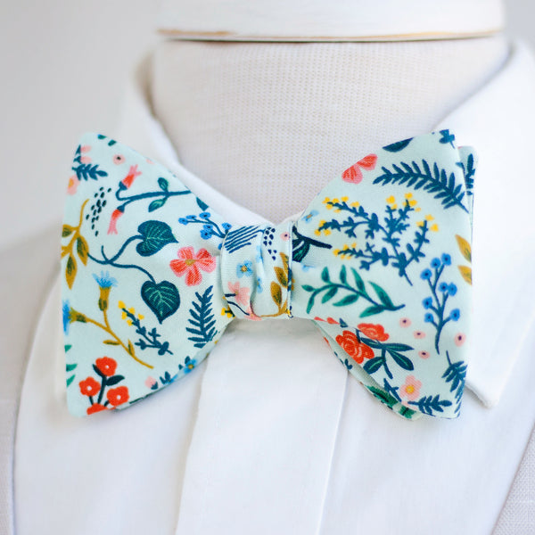 Men's Freestyle Self-Tie Bow Tie / Mint Metallic Floral - The Belle